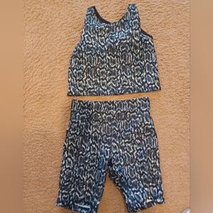 Old Navy Girls Set - top 14/16 and shorts 10/12